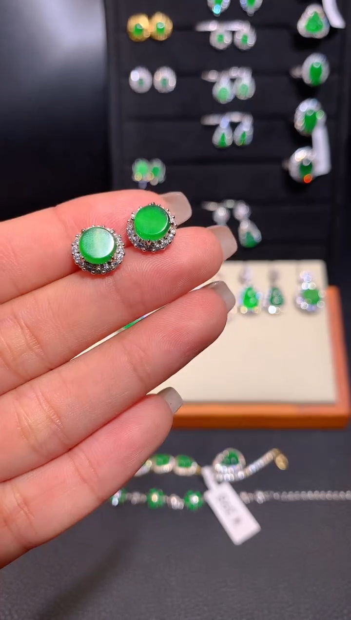 【闪购商品】翡翠耳饰银S925镶嵌多样性