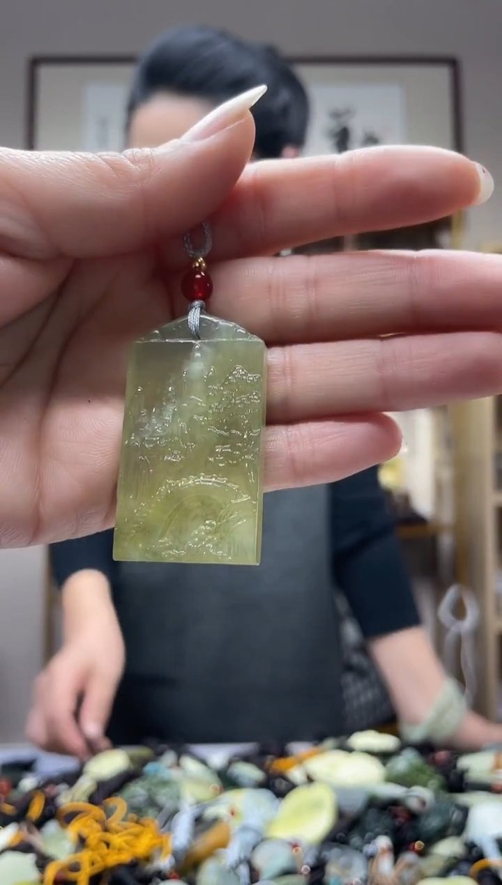 未镶嵌岫玉吊坠·