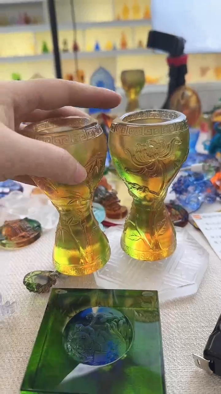 手工艺品琉璃梅兰竹菊四个