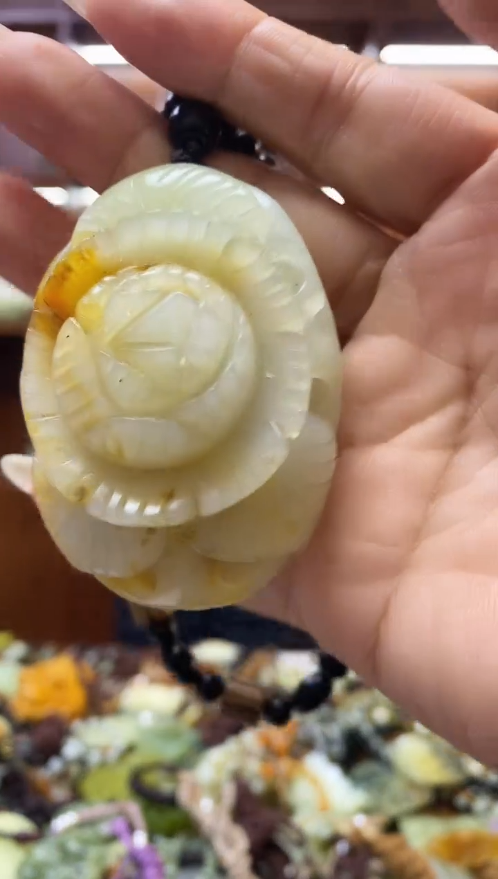未镶嵌蛇纹石玉手把     
