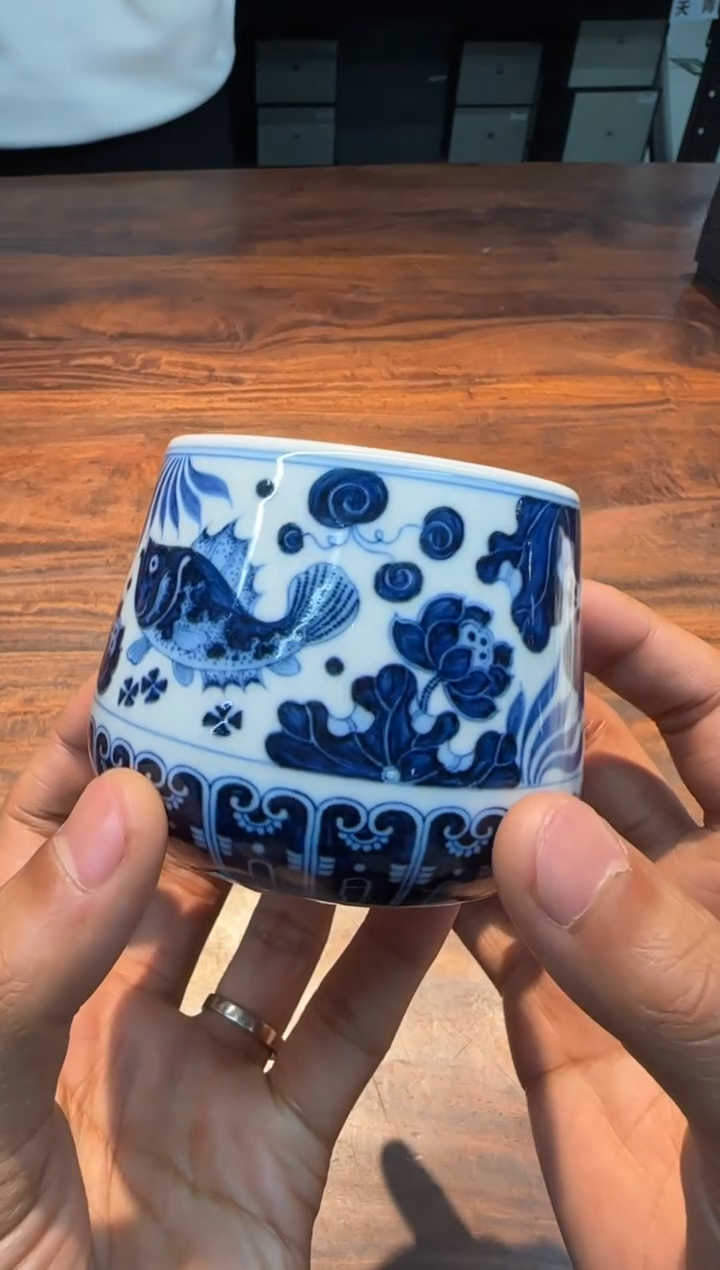 【闪购商品】快雪时晴 青花鱼藻纹威士忌杯