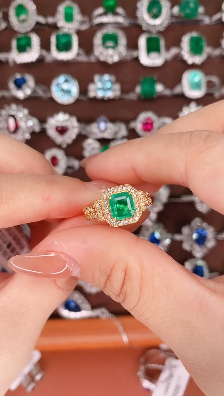 【闪购商品】18K金戒指18K金镶嵌祖母绿-1.1ct