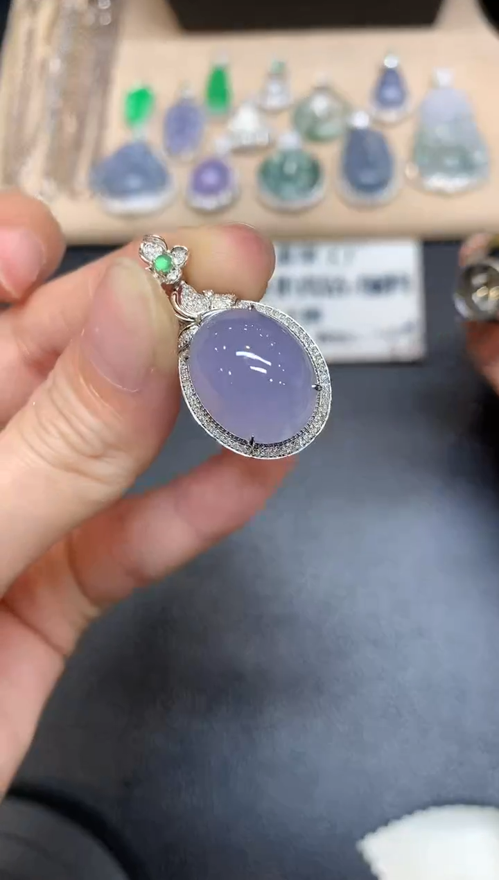 【闪购商品】翡翠颈饰18K金镶嵌蛋面【无服务费