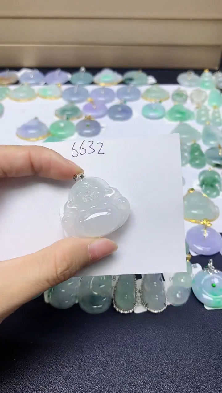 翡翠18K金镶嵌颈饰天然自然緬甸A貨翡翠