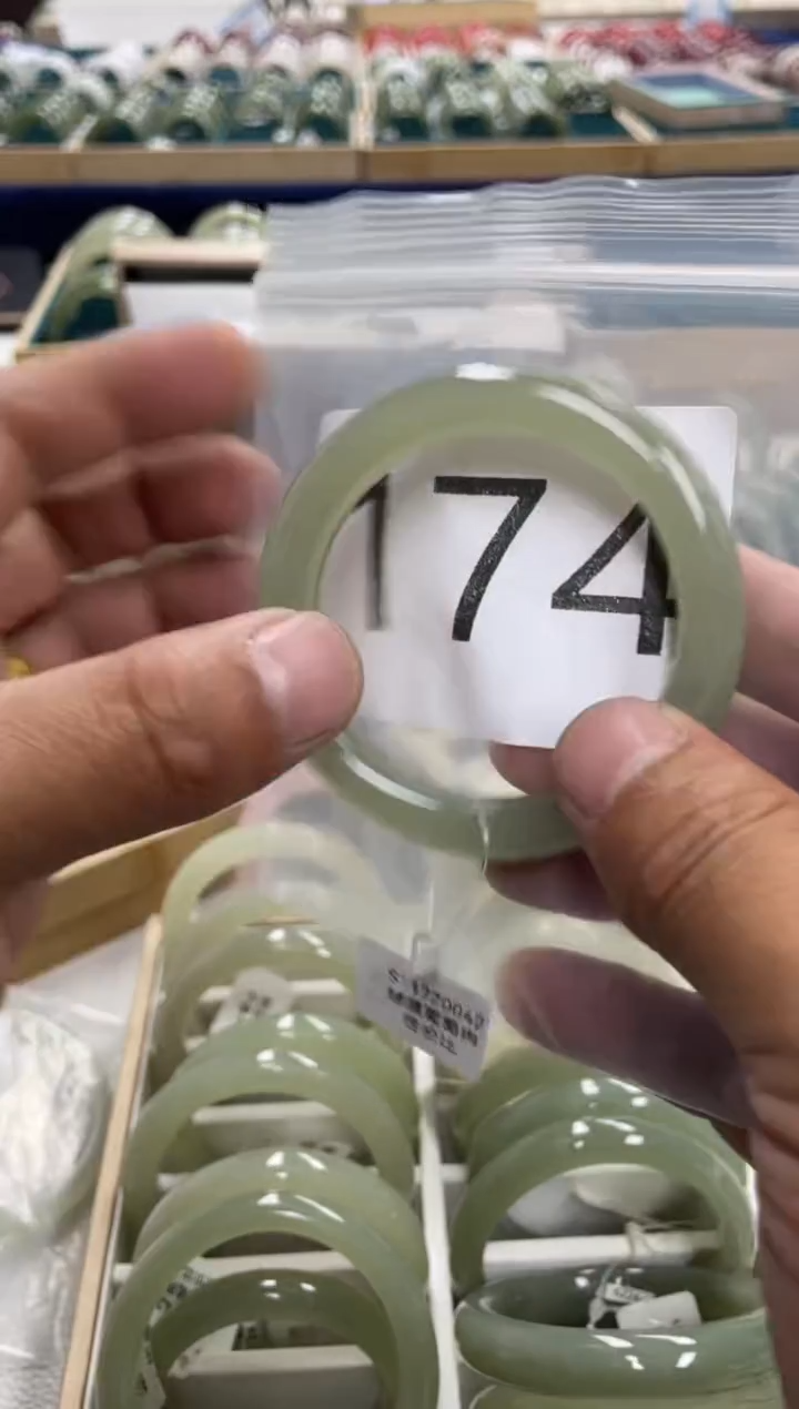 未镶嵌手镯和田玉和田玉手镯 53圈口 174号