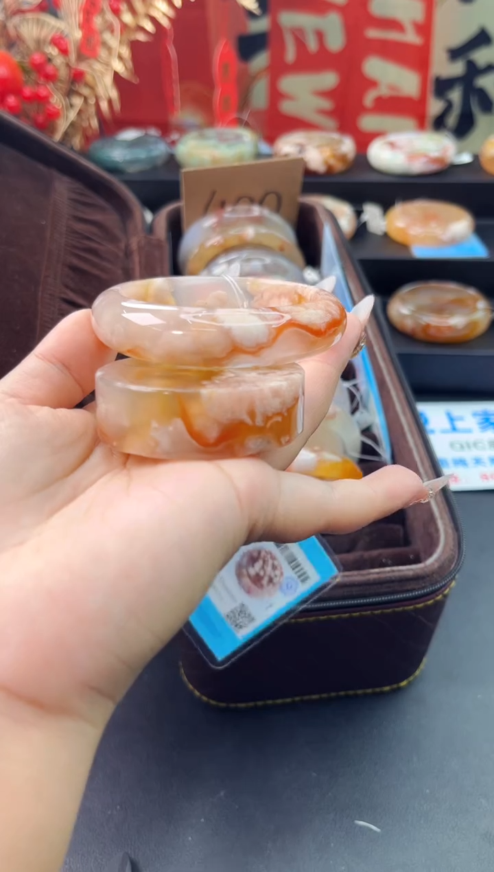 【闪购商品】石英质玉手镯未镶嵌赠送镯心（56圈口）