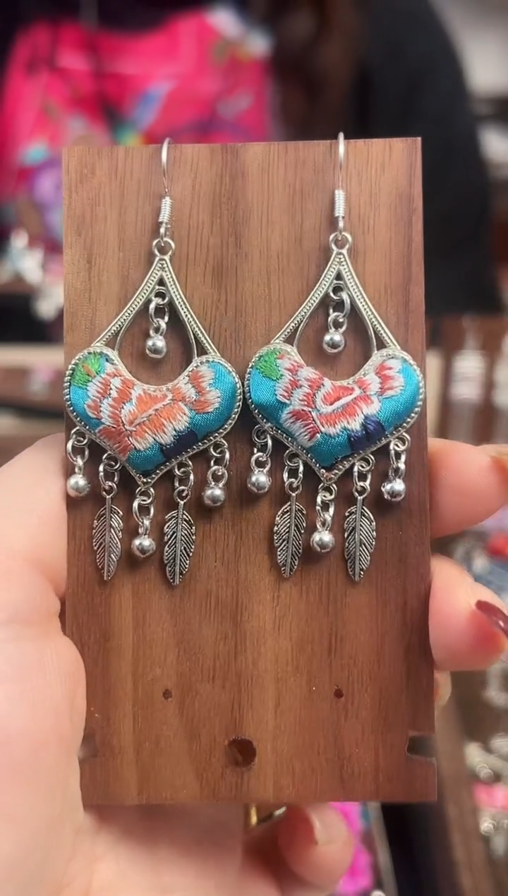 【闪购商品】织绣民族风老绣非遗饰品285