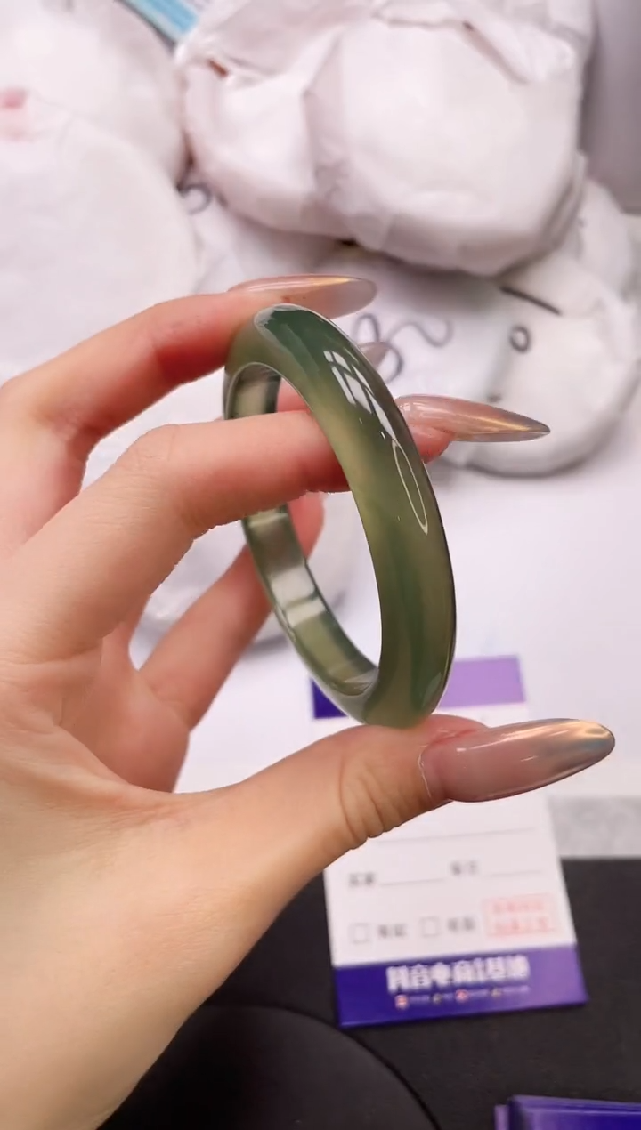 【闪购商品】石英质玉手镯未镶嵌1K465-54