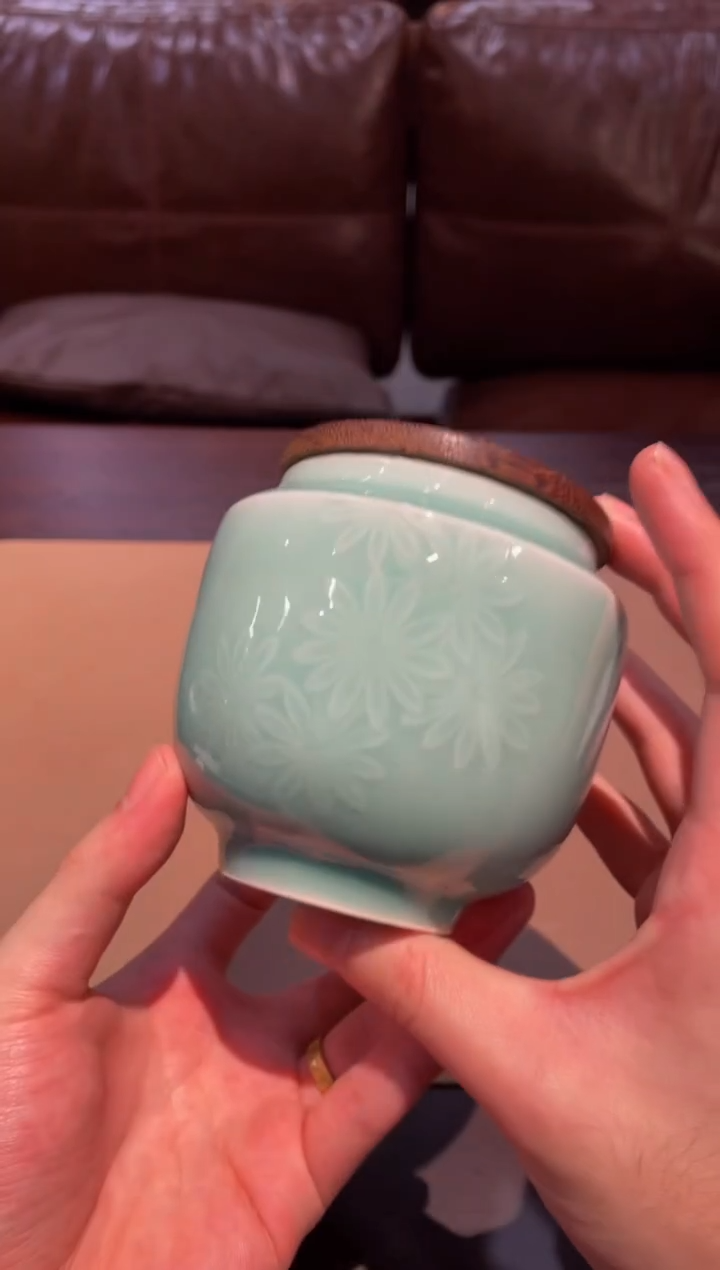 198窑承青瓷木盖茶罐