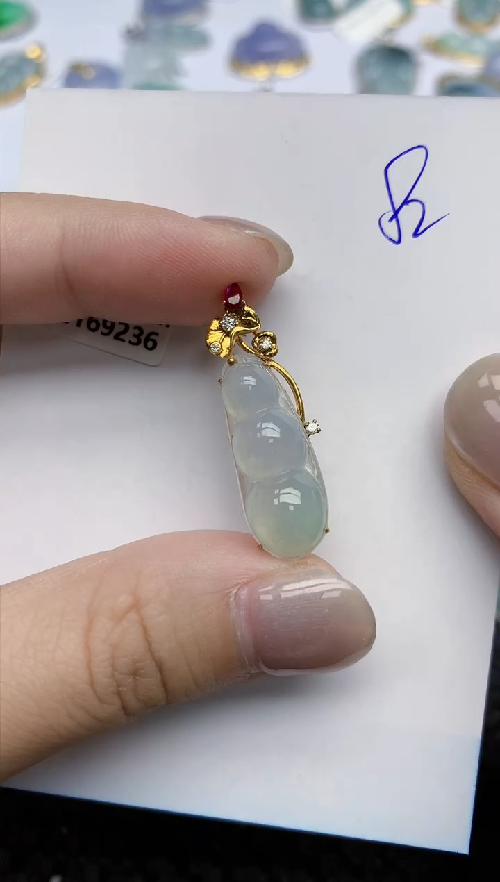 【闪购商品】翡翠颈饰18K金镶嵌天然翡翠A货