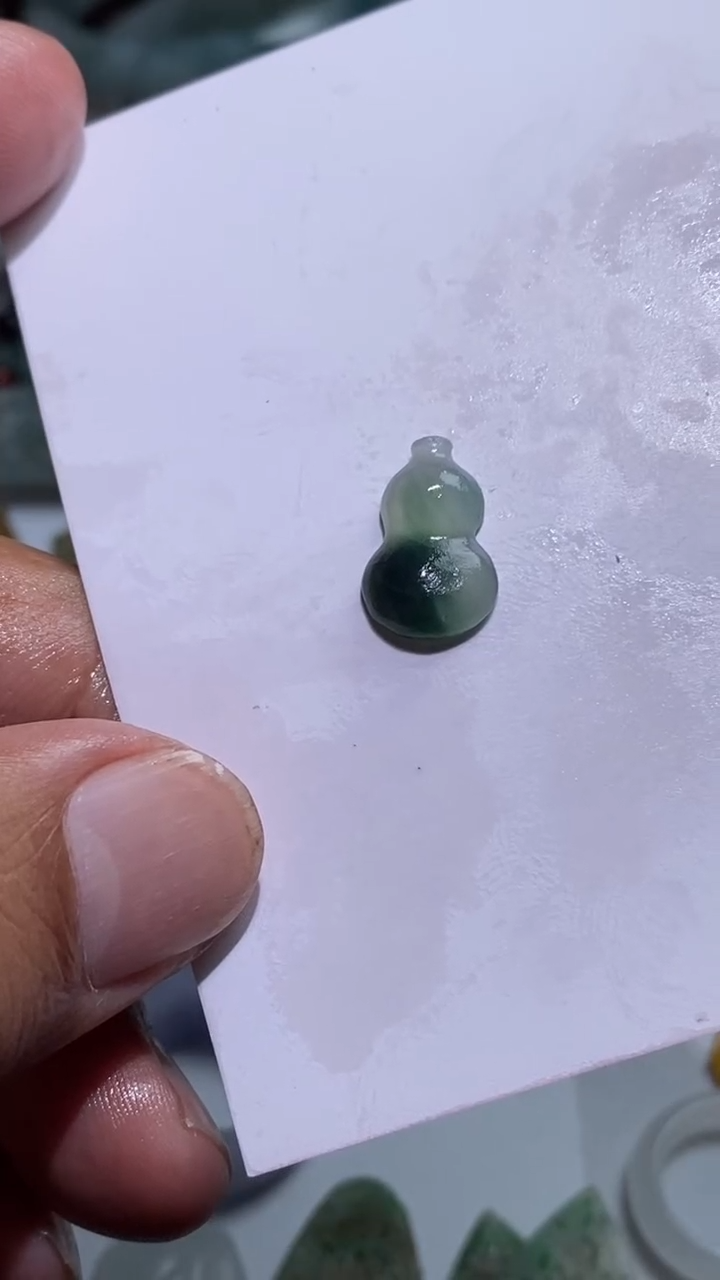 定制翡翠未镶嵌翡翠提溜
