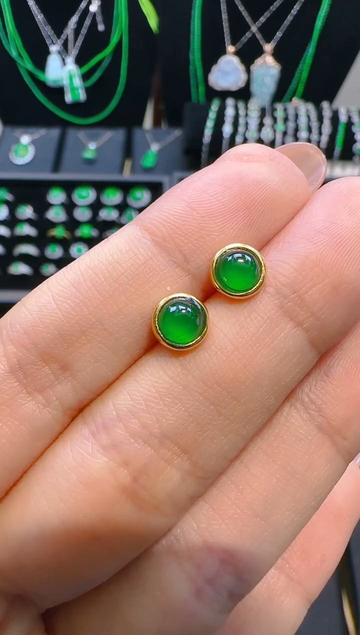 颈饰银S925镀金镶嵌翡翠蛋面耳钉