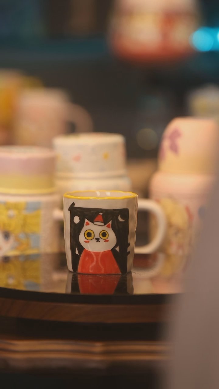 【闪购商品】摆件景德镇釉下彩绘设计师款式陶瓷