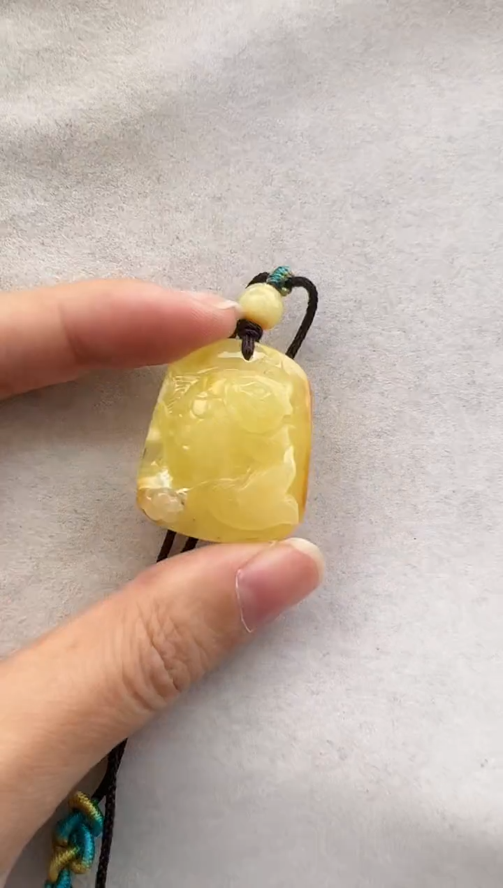 【闪购商品】琥珀裸石未镶嵌10114143-吊坠