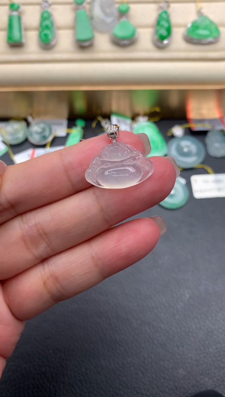 翡翠18K金镶嵌颈饰A258        