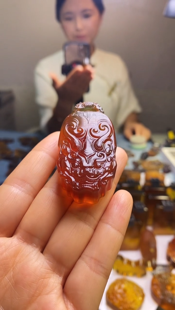 琥珀颈饰未镶嵌SN60-43（貔貅）