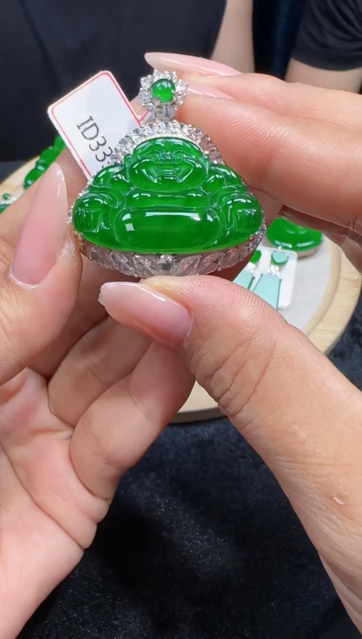未镶嵌定制翡翠翡翠吊坠55