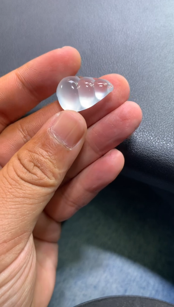 【闪购商品】翡翠颈饰未镶嵌豆子