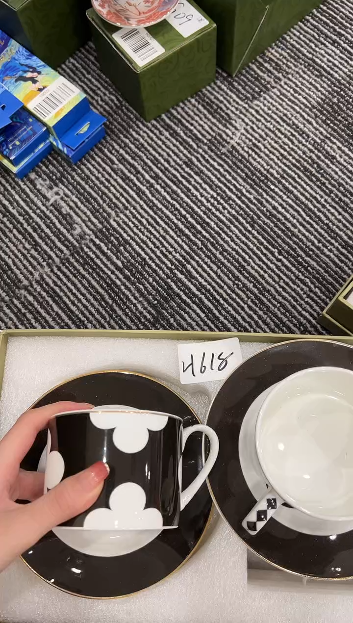 【闪购商品】杯H618--------------