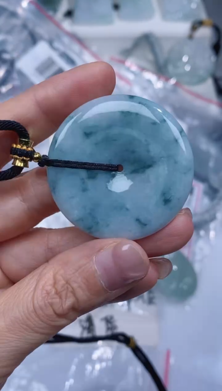 颈饰未镶嵌翡翠吊坠