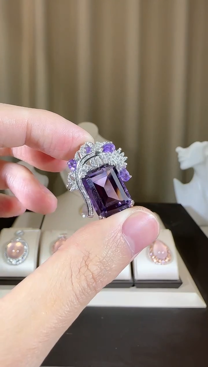 【闪购商品】紫晶颈饰银S925镶嵌胸针吊坠两用