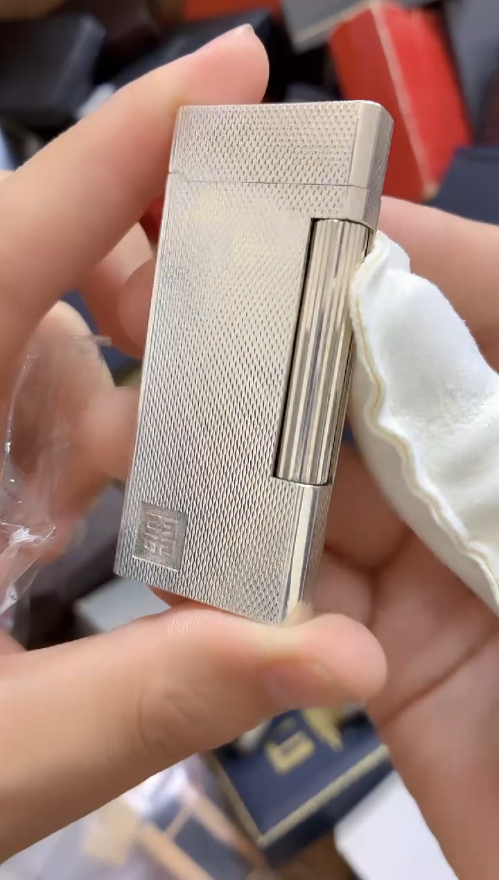 纪2000银麦穗打火机