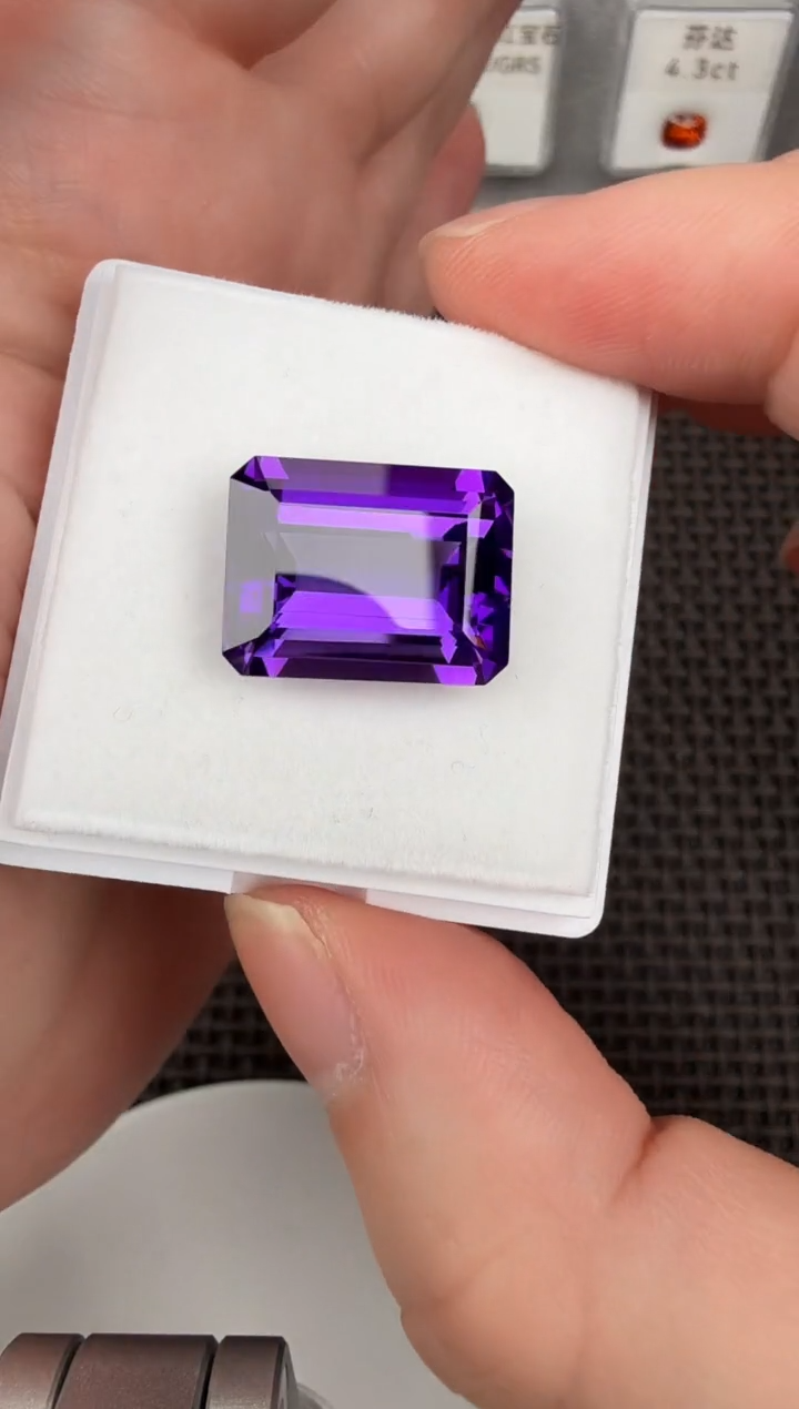 【闪购商品】紫晶枕形未镶嵌15ct-B00873