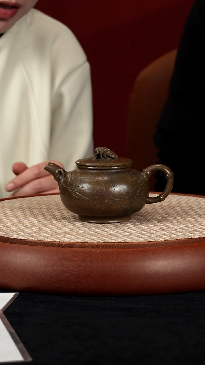 【k029】一鸣惊人宜兴紫砂JY