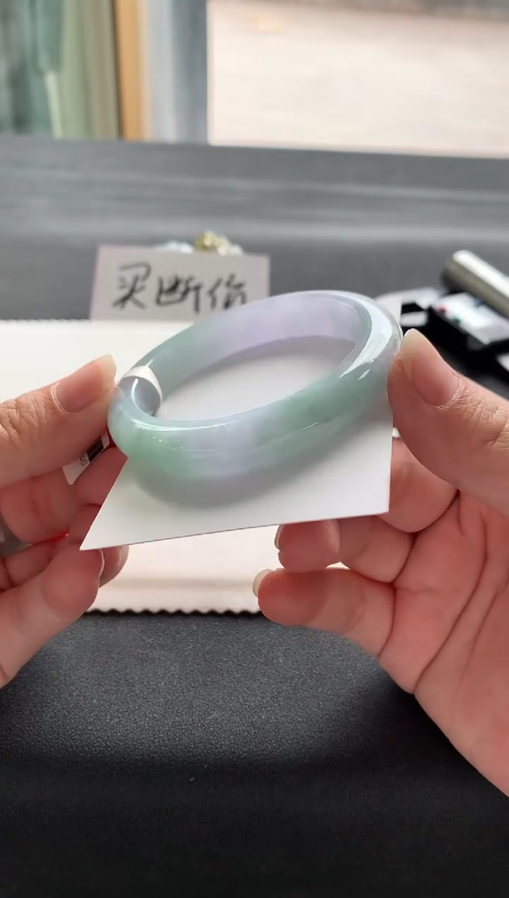 【闪购商品】翡翠手镯未镶嵌52.5正圈A7467买断