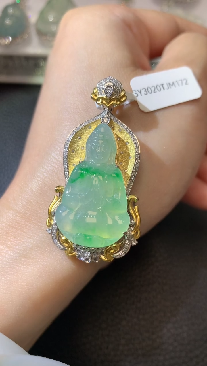 【闪购商品】翡翠吊坠(不含链)18K金镶嵌C26
