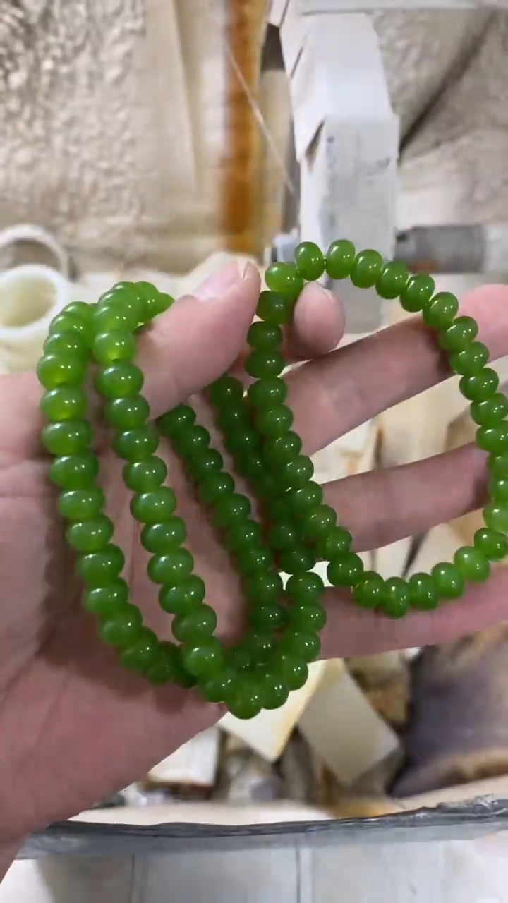 果绿卡8MM串精美百搭 发一个