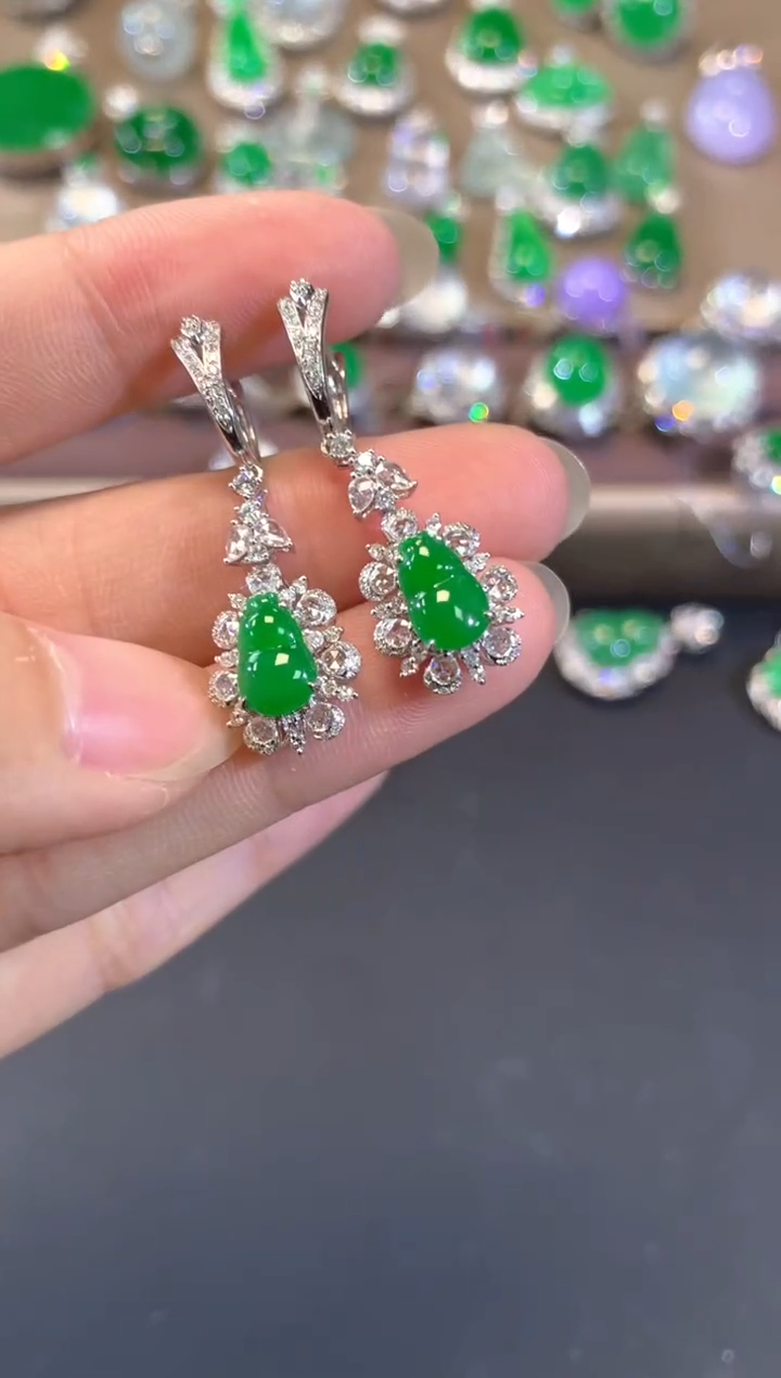 【闪购商品】翡翠耳饰18K金镶嵌A361|18800