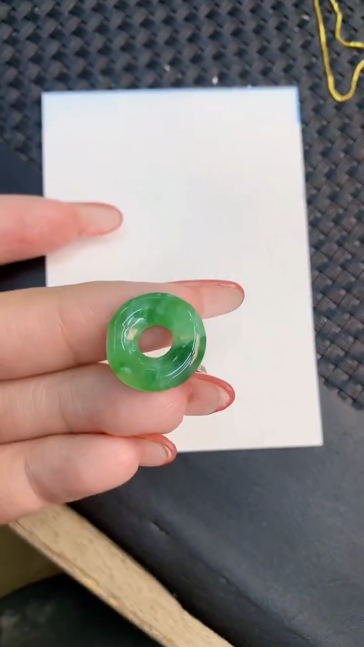 颈饰未镶嵌翡翠1