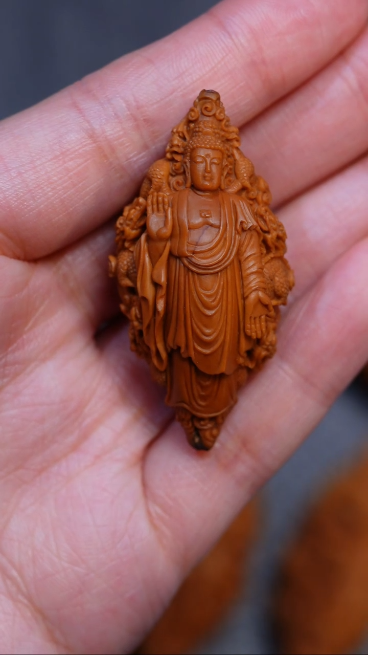 【闪购商品】橄榄核吊坠宋水官九龙大日如来