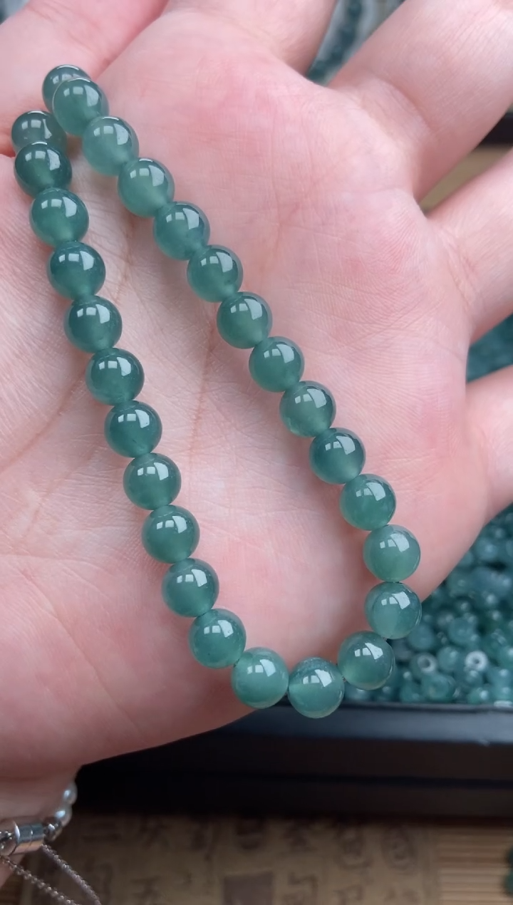 【闪购商品】翡翠手链未镶嵌多样性发货27颗卡6.9