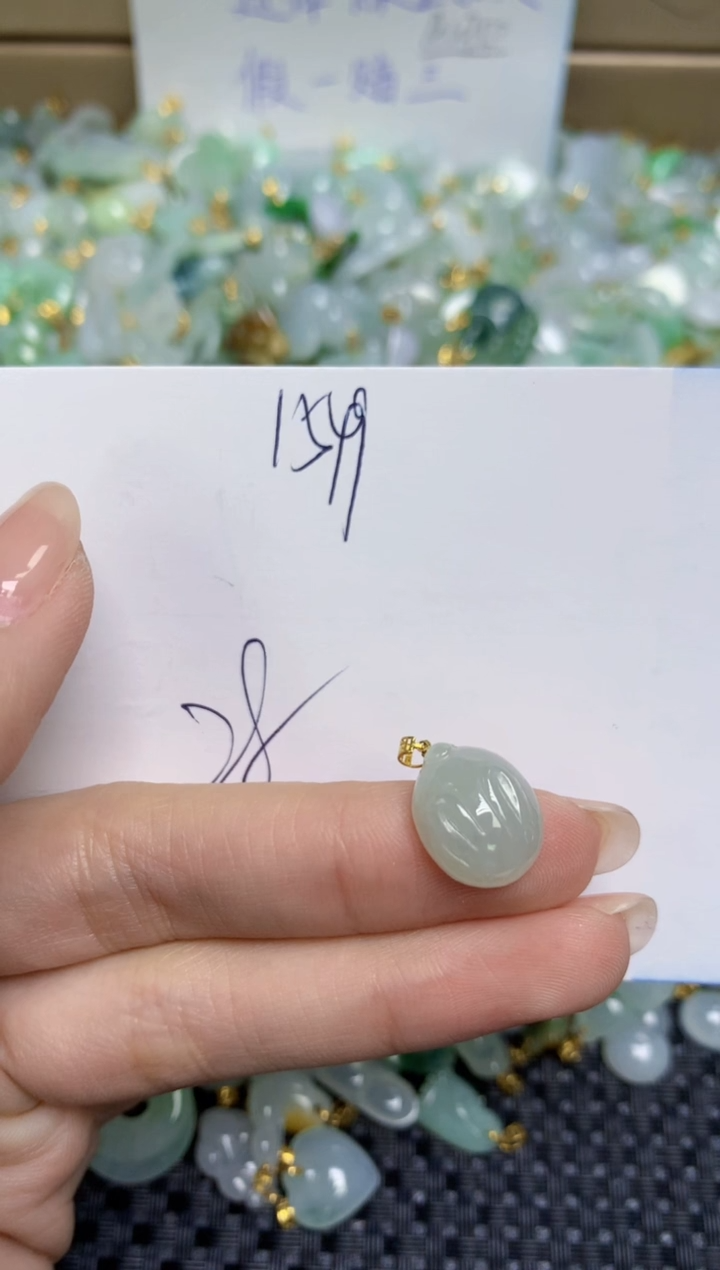 【闪购商品】翡翠颈饰18K金镶嵌天然缅甸A货翡翠