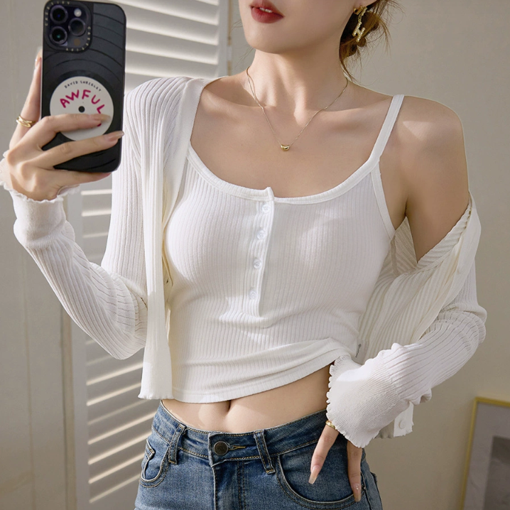 短款吊带衫纽扣小背心女夏2025新款纯色时尚内搭打底上衣