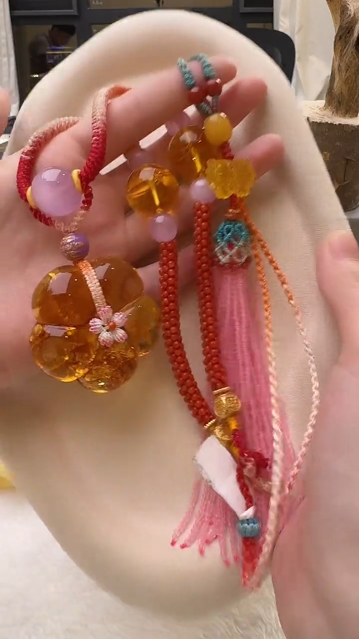 琥珀颈饰未镶嵌项链