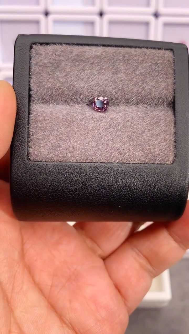 未镶嵌裸石尖晶石D***.0.7