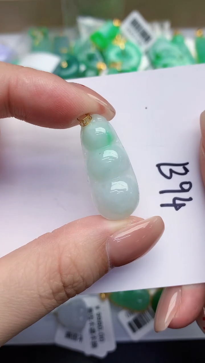 【闪购商品】翡翠颈饰18K金镶嵌0000000000