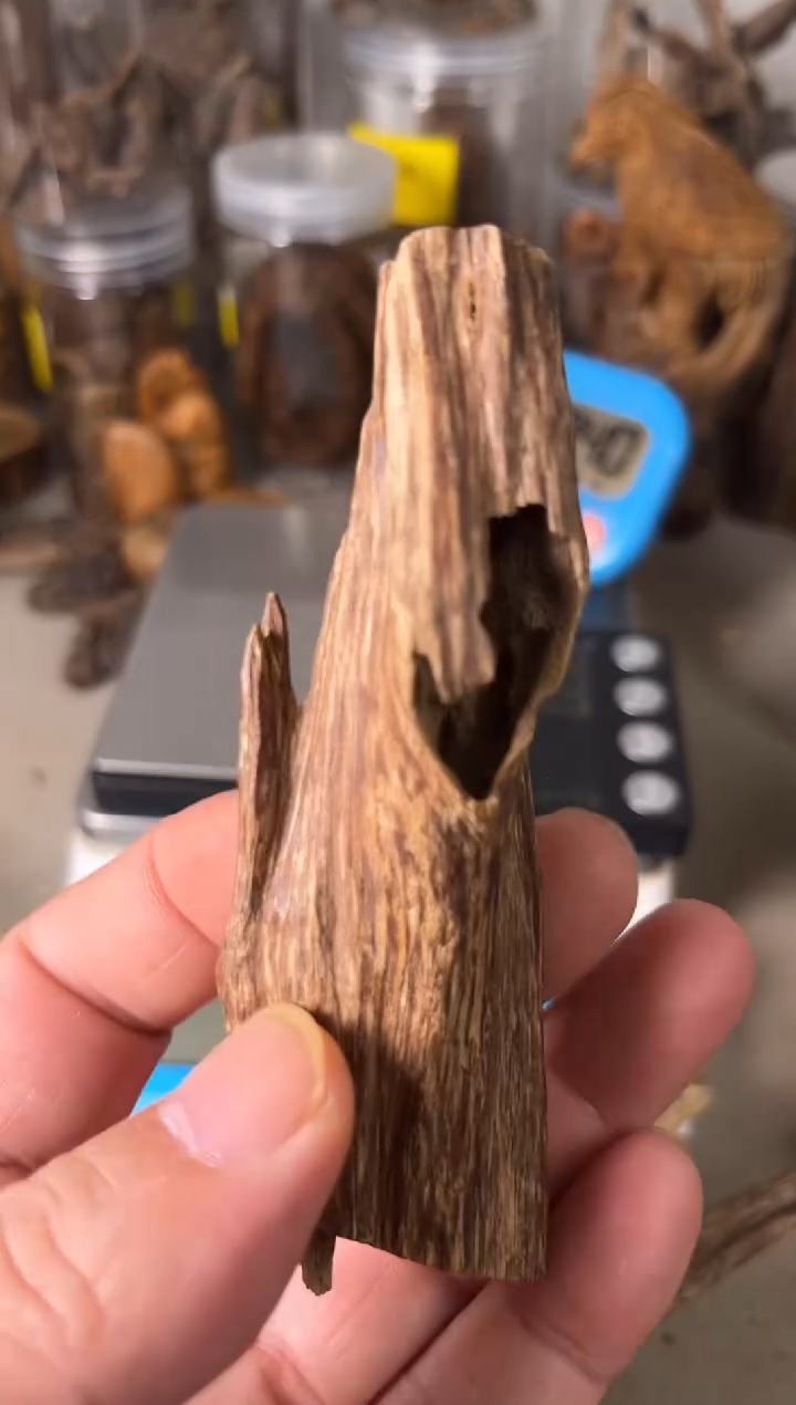 沉香碎屑沉香密支那9（克）        