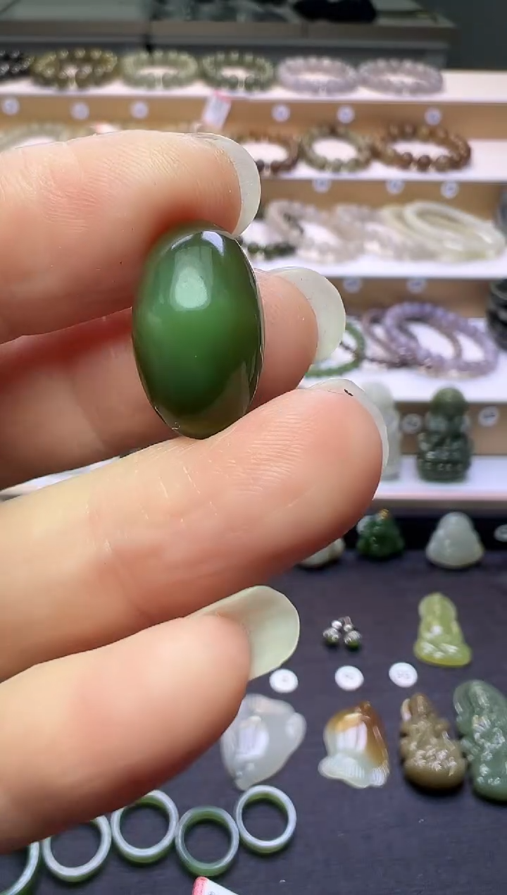 颈饰未镶嵌和田玉135号链接有包容