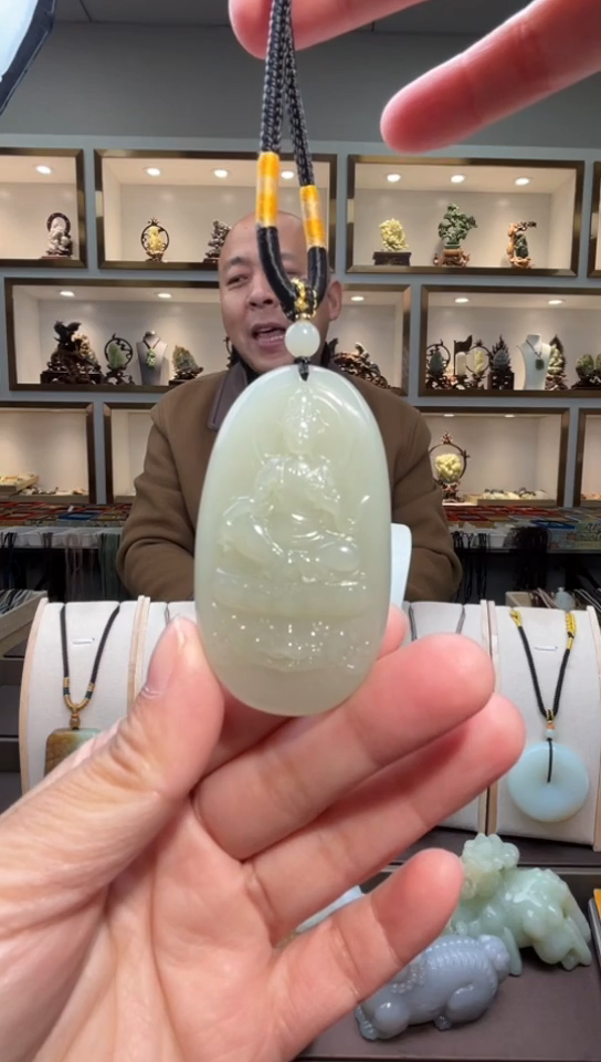 颈饰未镶嵌和田玉苏