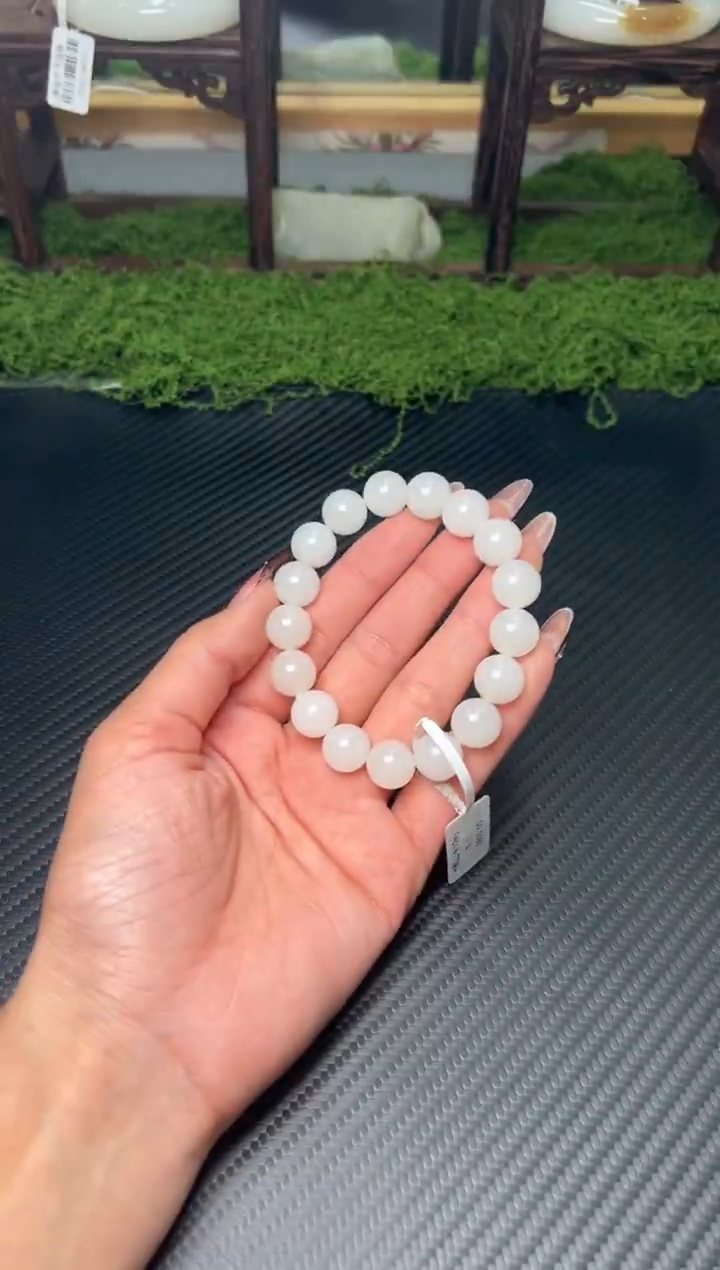 未镶嵌手串和田玉黑山微色差卡12mj