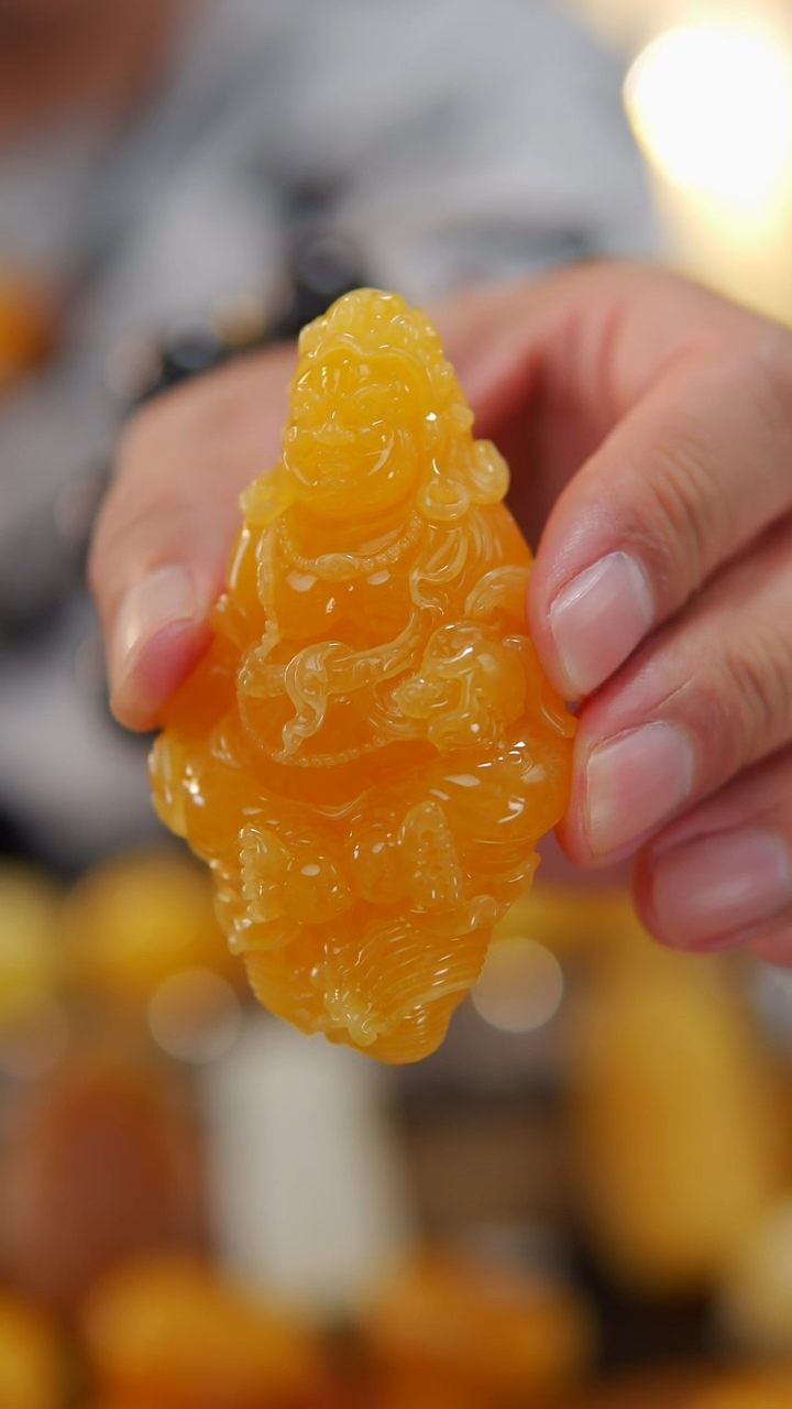 【闪购商品】蜜蜡颈饰未镶嵌黄财神手把件45.87