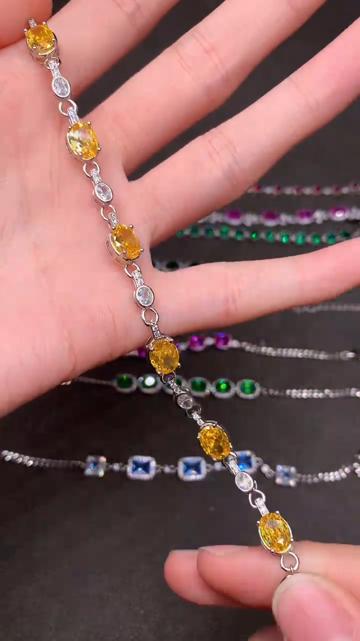 【闪购商品】彩色蓝宝石手链银S925镶嵌······