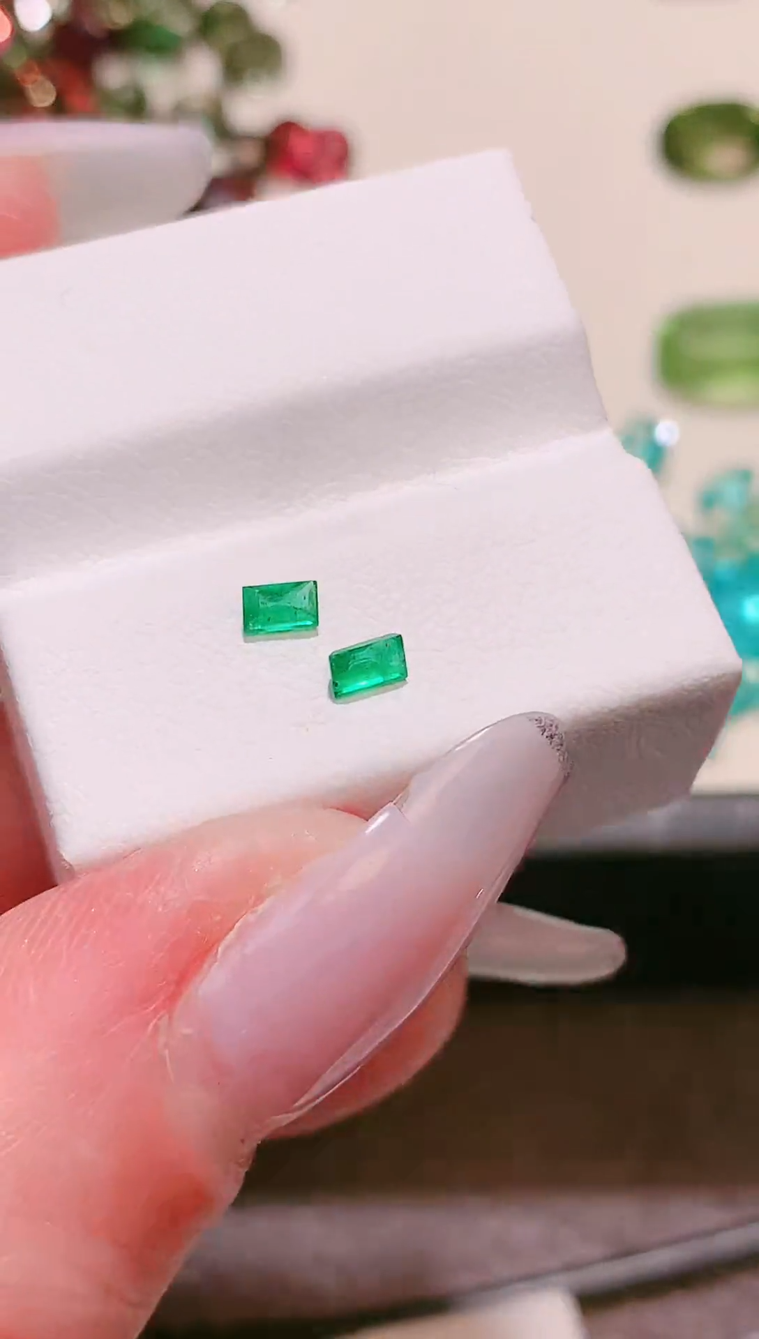 裸石祖母绿天然斯瓦特祖母绿一对 0.21ct