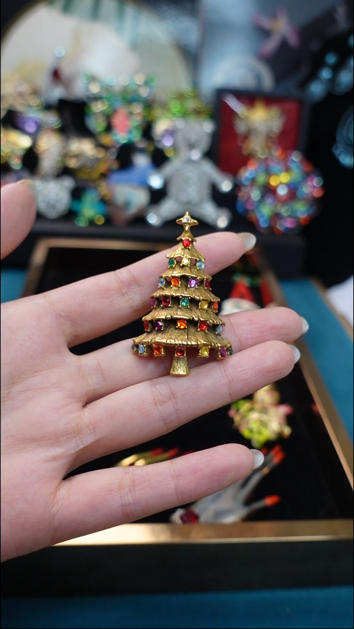 无合金悠**天BW圣诞树胸针