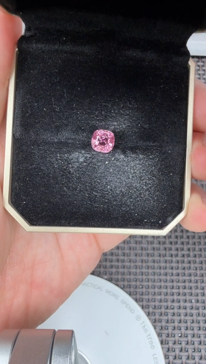 裸石未镶嵌尖晶石1.8ct-A0305