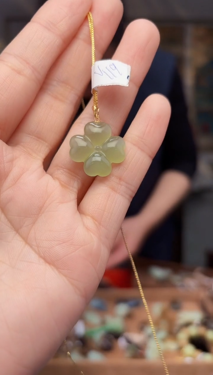 【闪购商品】和田玉颈饰18K金镶嵌拍一发一